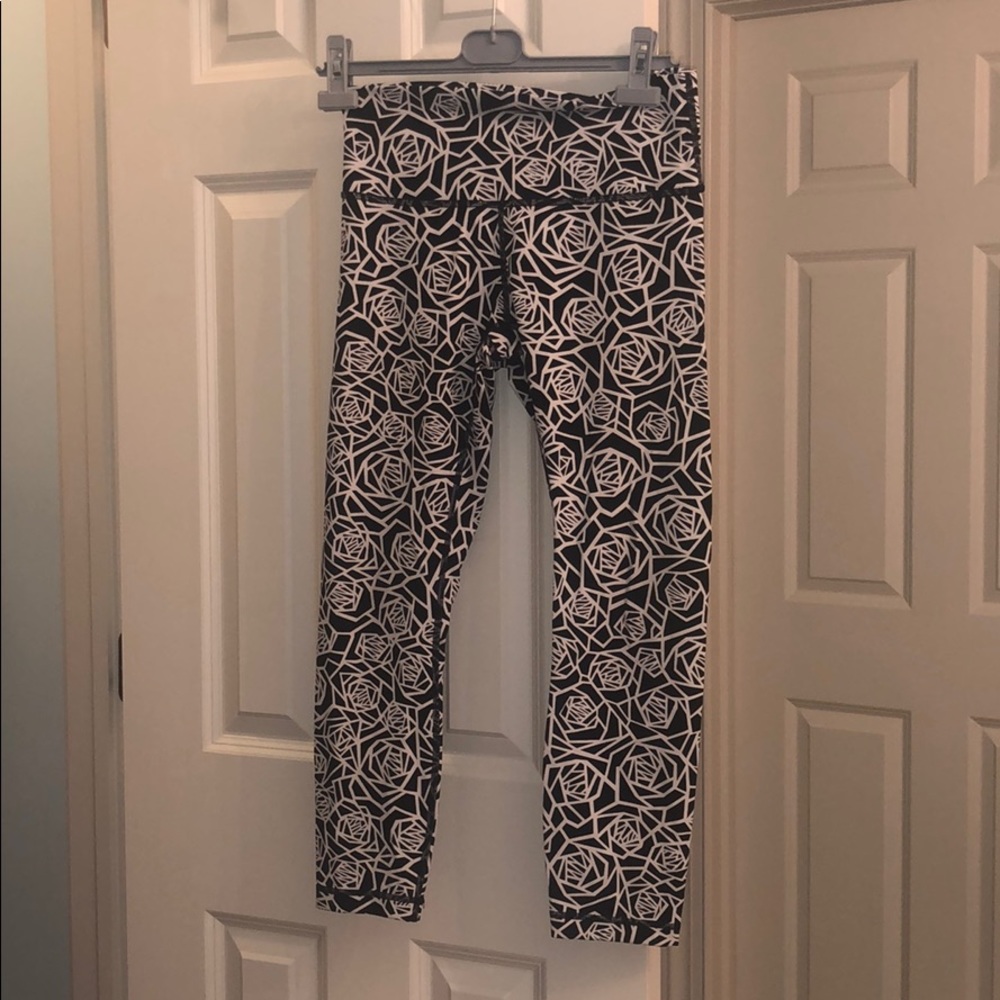 Lululemon B&W Printed Leggings
